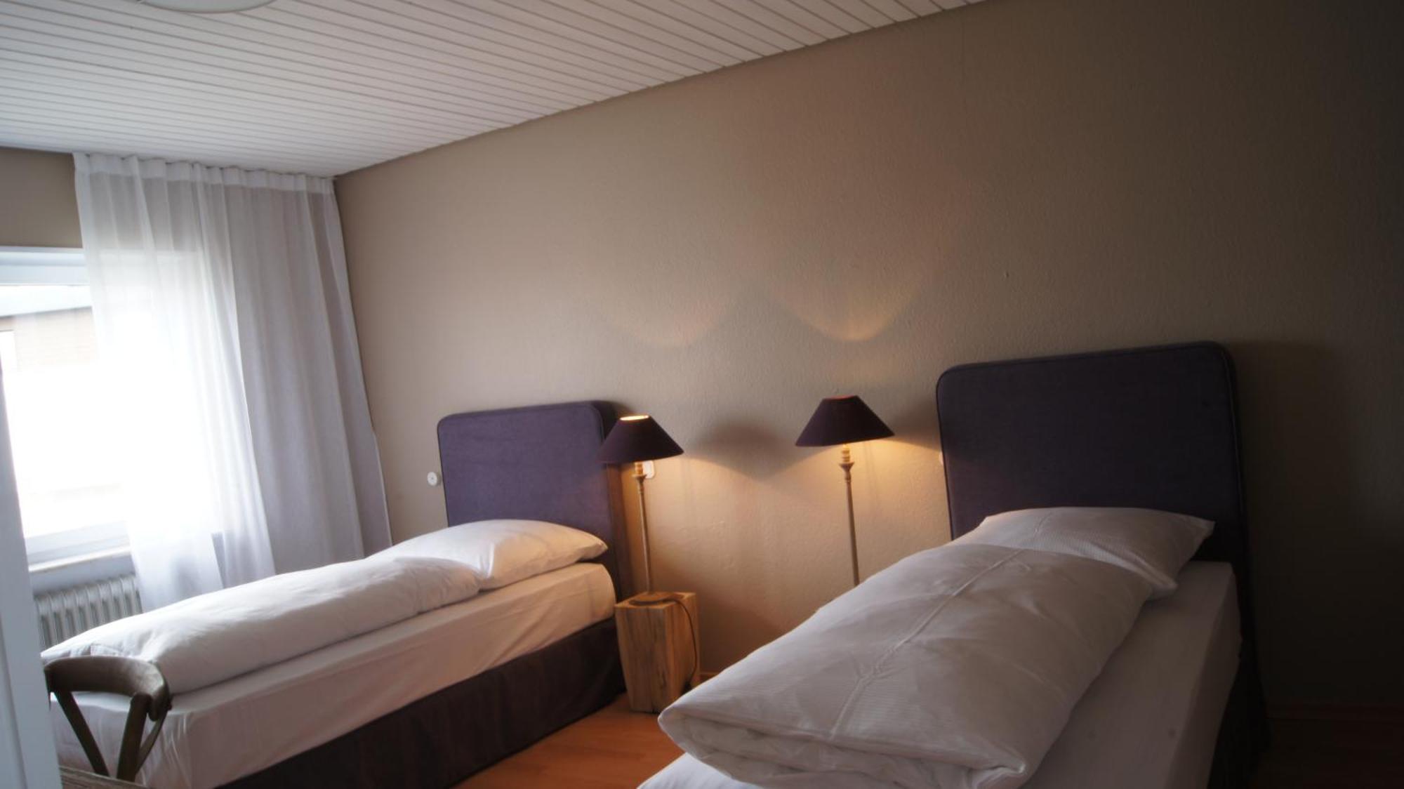 ホテル レストラン フェルダーボック Nußloch 部屋 写真